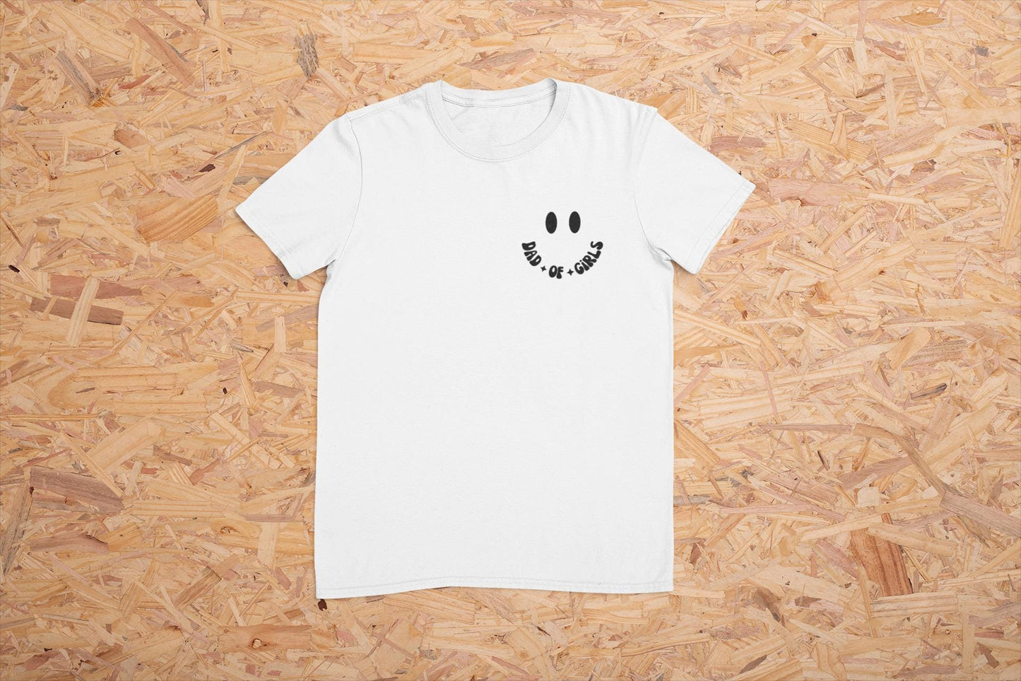 T-shirt for Dad of girls, Present for father from daughter, Perfect present for him, Fun t-shirt for men, Dad of girls slogan